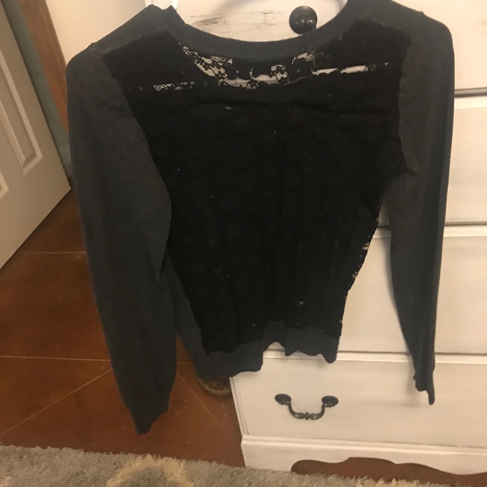 Forever 21 Black And Gray Lace Back Long Sleeve